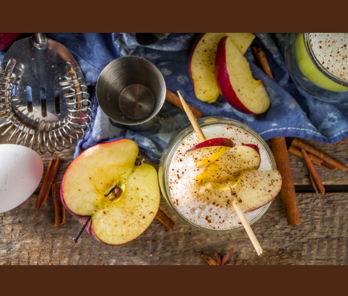 Vermont Apple Orchard: Coconut + Soy Wax Candle | Travel Tin